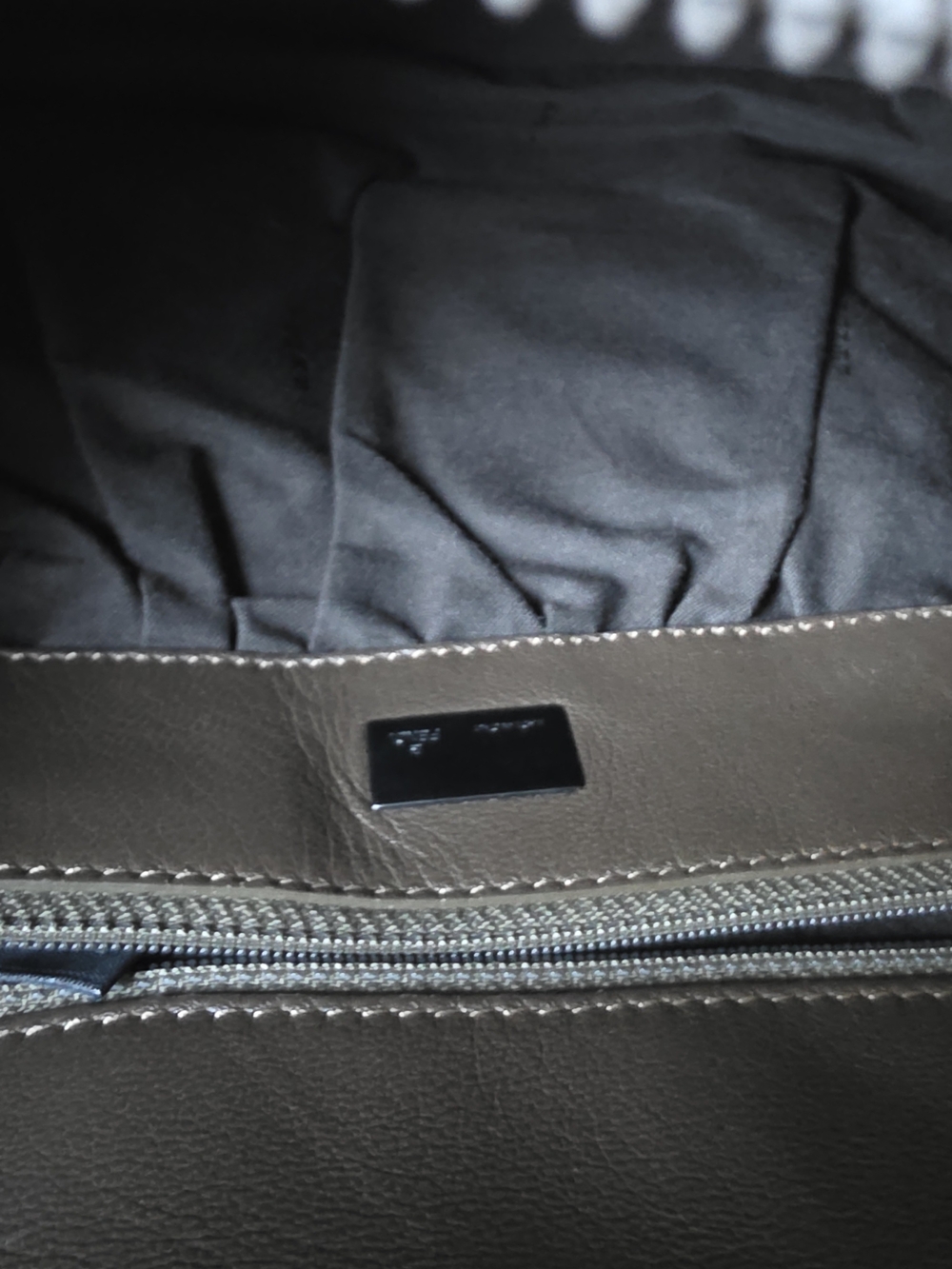 Authentic FENDI To You Bag - Picture 10 of 10